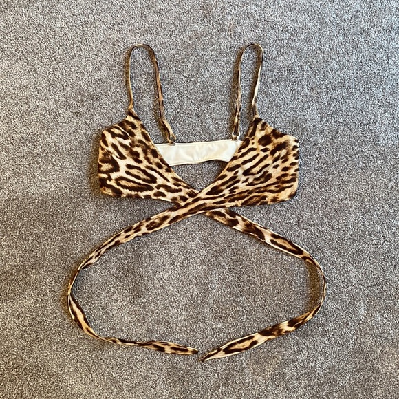 RARE Monday Swimwear St. Barths Bikini Top (Small) - Picture 6 of 15